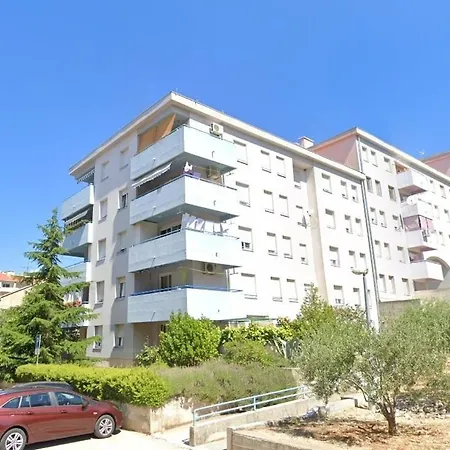 With Parking Space - 27442 Daire